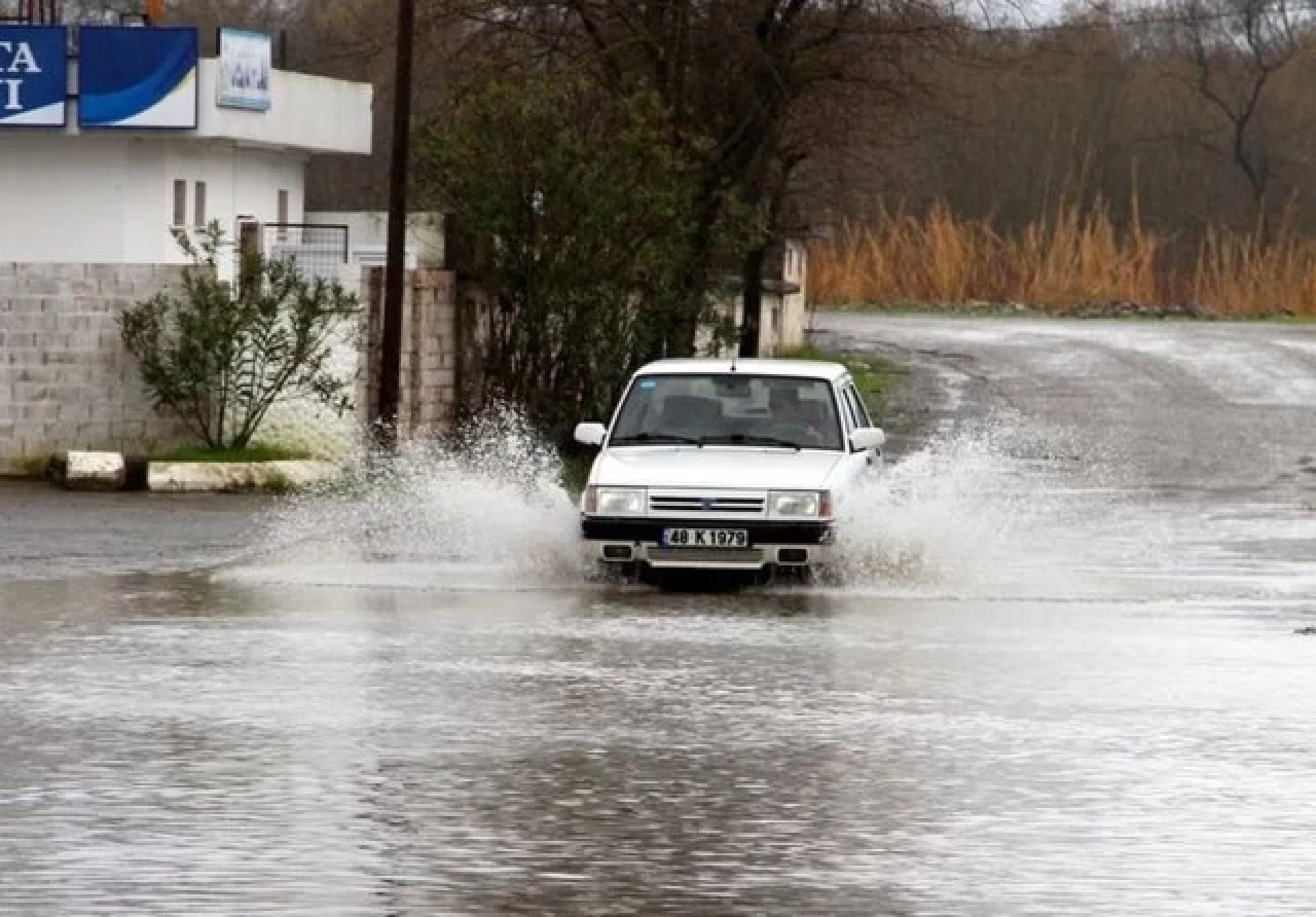 Meteoroloji Uyardı: Muğla Köyceğiz ve Çevresi için Uyarı! Kuvvetli Sağanak Yağışlar Geliyor 1