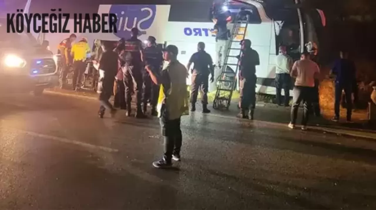 Aydın'ın Çine İlçesinde Feci Trafik Kazası: 1 Ölü, 10 Yaralı