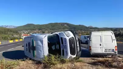 Köyceğiz'de Trafik Kazası Meydana Geldi: Üç Kişi Yaralandı