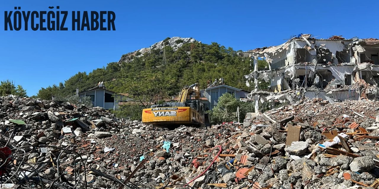 Marmaris'te depreme karşı dayanıksız okulun yıkım işlemi başladı!