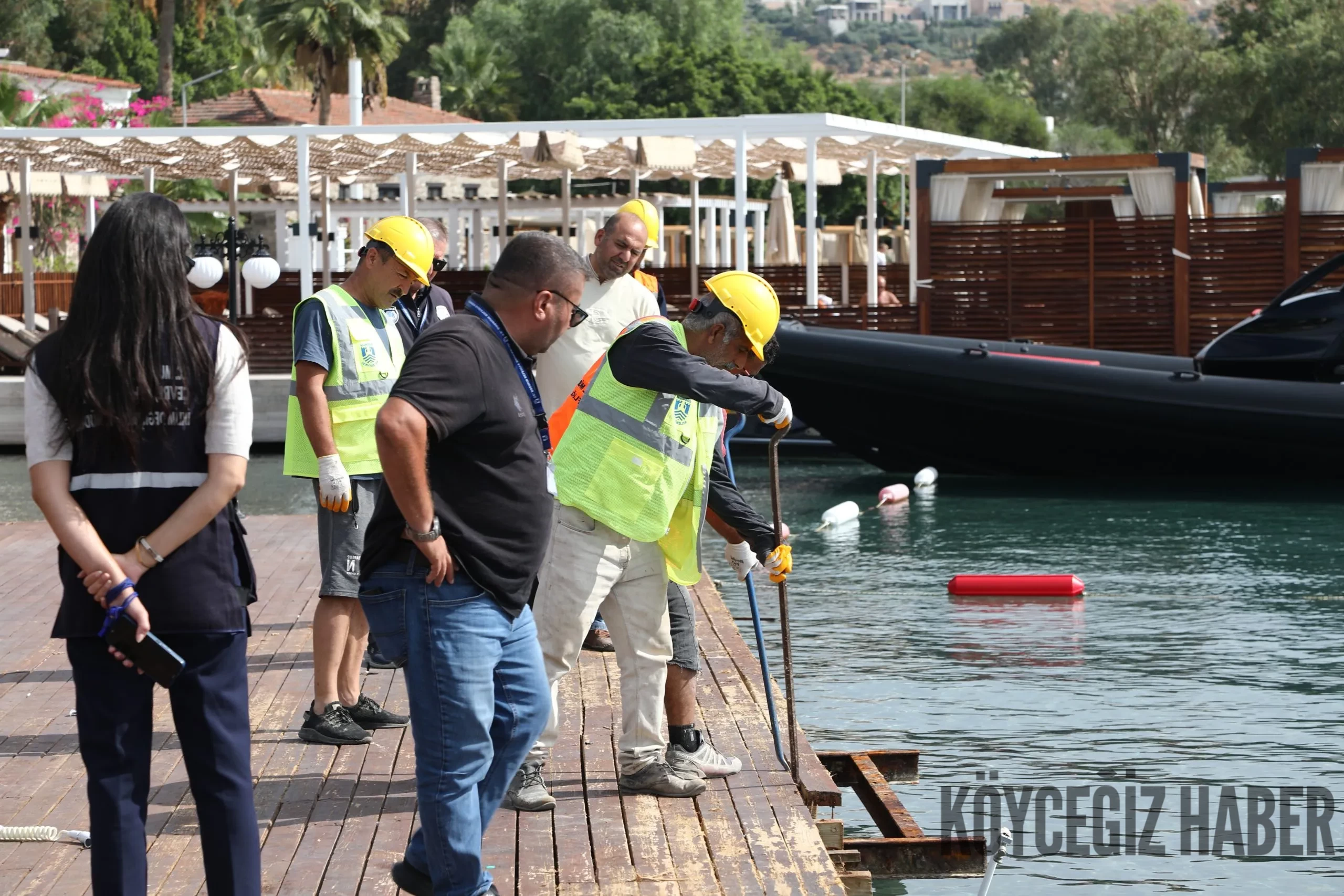 Sosyete Şokta: Bodrum'da Lüks Kaçak İskeleler Yıkılıyor!