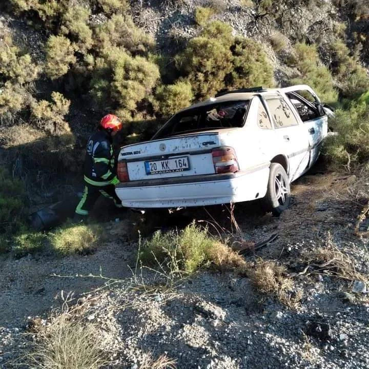 Kaza sonrasında polis, sağlık ve Denizli Büyükşehir Belediyesi İtfaiye ekipleri hızla olay yerine intikal etti. İtfaiye ekipleri tarafından yürütülen müdahalede, araçta sıkışan yolcular kurtarıldı. Kazada maalesef bir kişi hayatını kaybetti, diğer yolcu ise ağır yaralı olarak hastaneye sevk edildi.